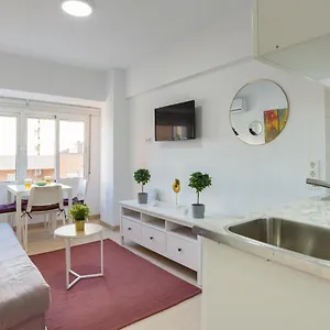 https://mp7-renovated-apartment-right-on-the-beach-700-meters.1costadelsol.com
